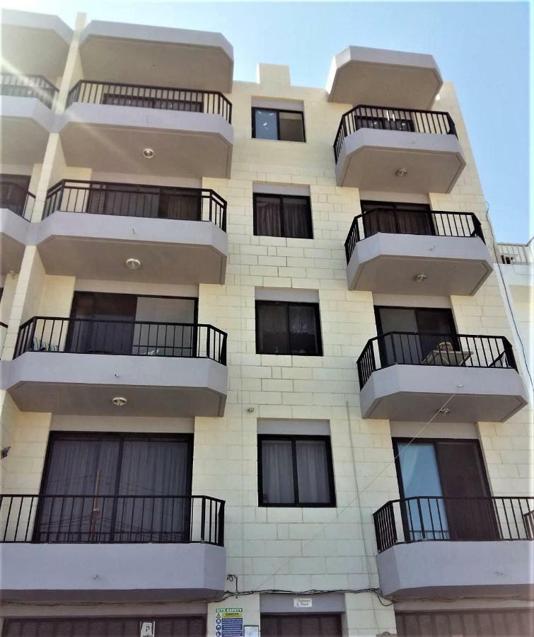 No8 @ Seabreeze Court Leilighet Mellieħa Eksteriør bilde